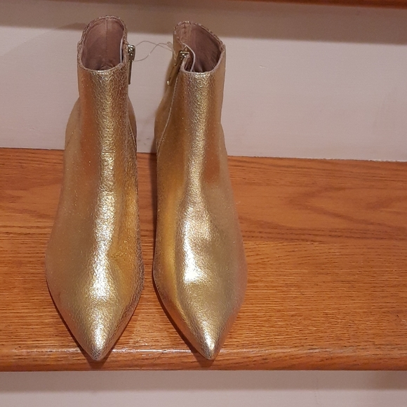 Anthropologie Shoes - Anthropologie Kitten-Heeled Ankle Boots